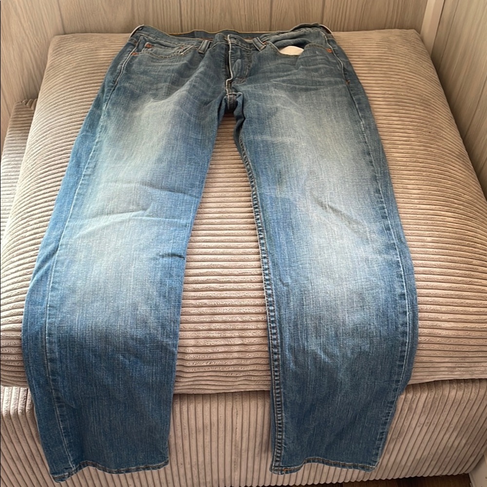 Levi Strauss & Co 29x30 Bootcut jeans only worn once no stains